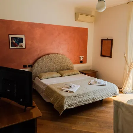 Bed & Breakfast A Casa Di Manu Desenzano del Garda