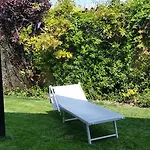 A Casa Di Manu Bed & Breakfast 2*