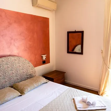 Alojamento de Acomodação e Pequeno-almoço A Casa Di Manu Desenzano del Garda