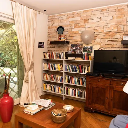 Oda ve Kahvaltı A Casa Di Manu Desenzano del Garda