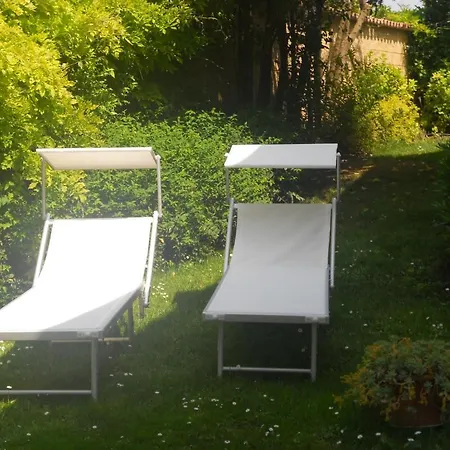 A Casa Di Manu Oda ve Kahvaltı Desenzano del Garda
